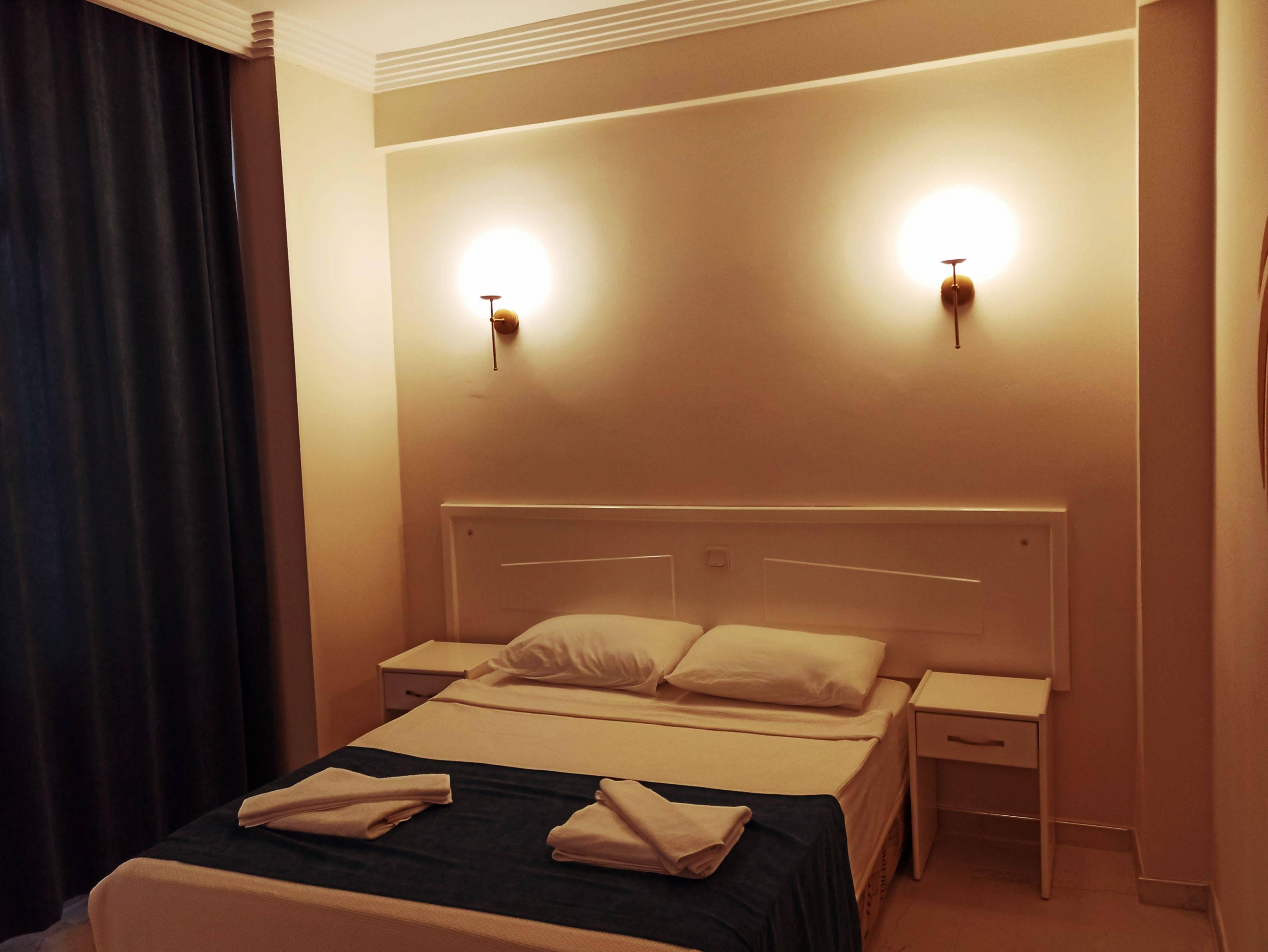 פאטהיה Aquila Beach Hotel מראה חיצוני תמונה